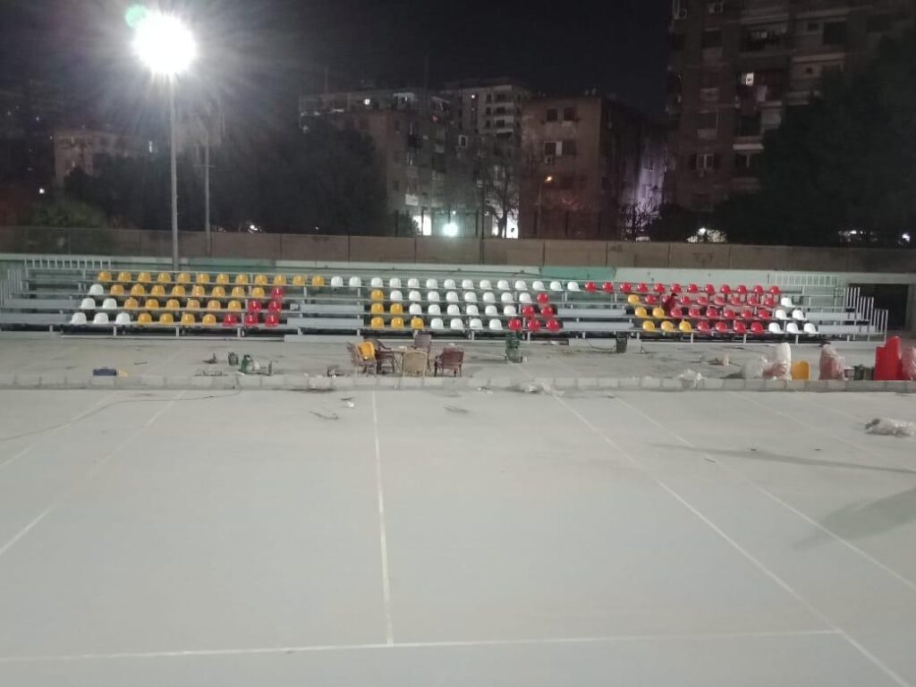 مقاعد وكراسي مدرجات