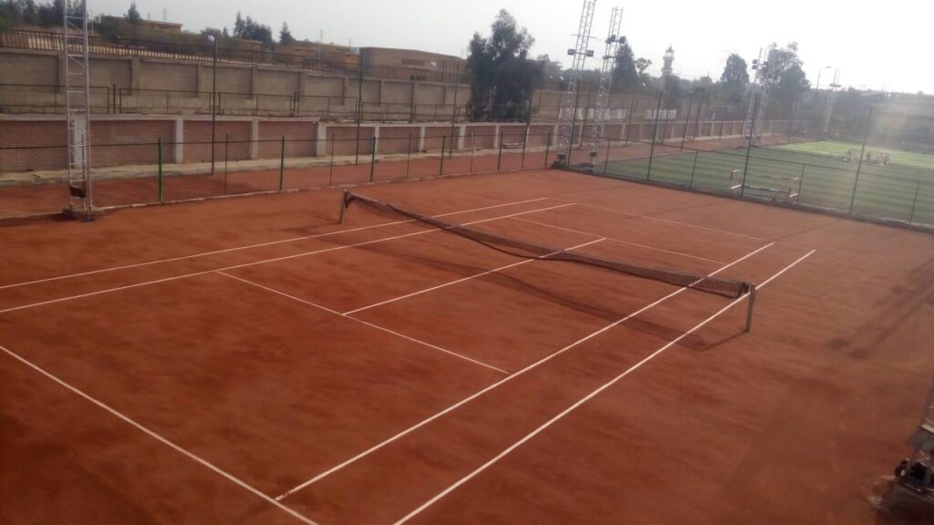 ملاعب حمراء - صورة 14